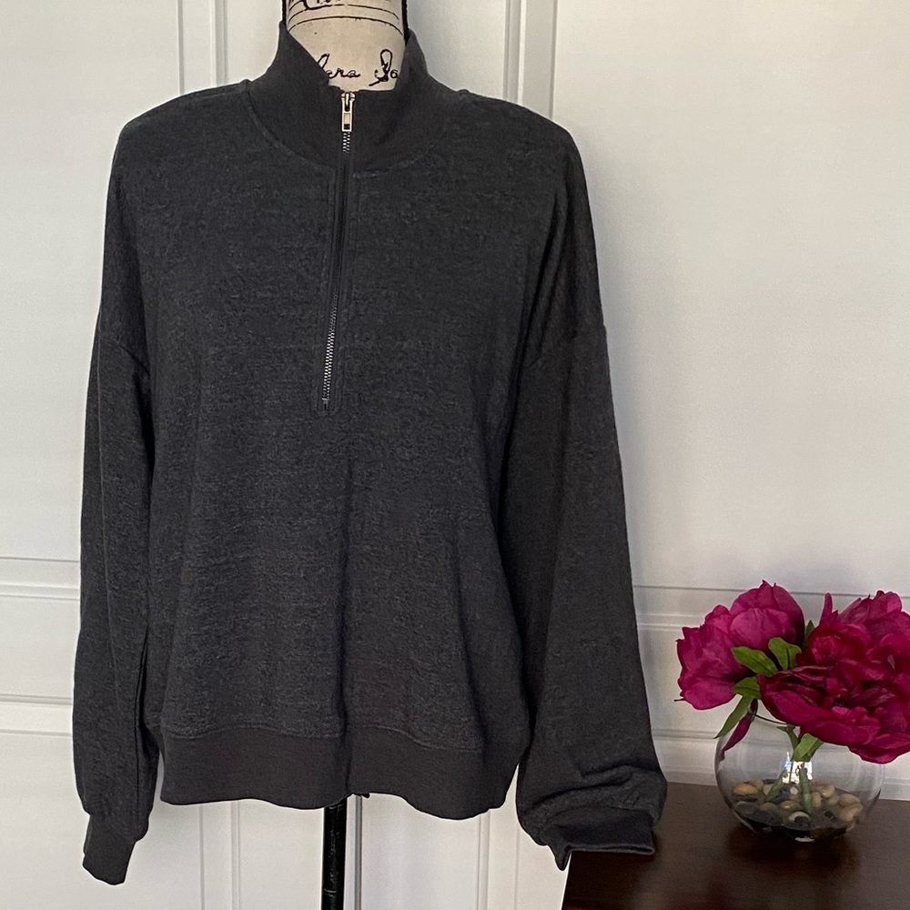 Threads 4 Thoughts gray sweatshirt half zip front XL